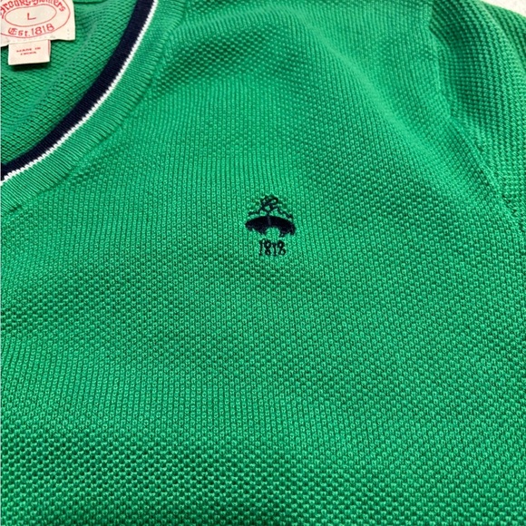 Brooks Brothers | Vibrant Green V Neck Sweater - Picture 3 of 8